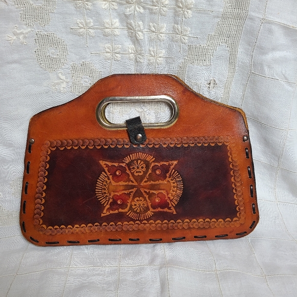 HANDMADE - Embossed leather purse - Picture 2 of 8